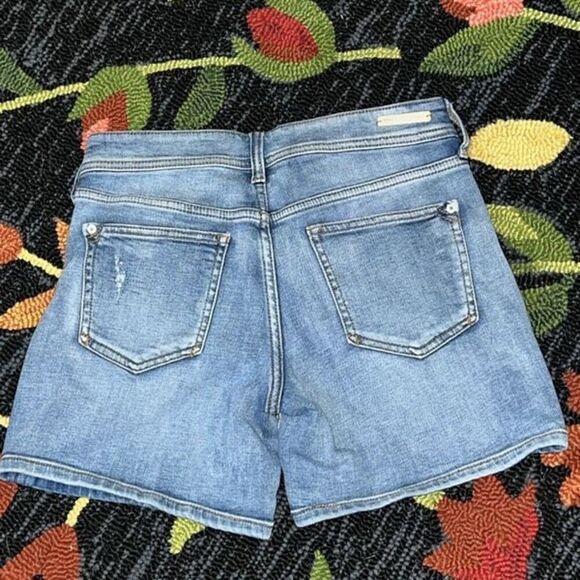 Pilcro and the Letterpress Distressed Slim Boyfriend Denim Shorts Size 27 - Picture 2 of 3